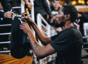 开云体育下载-辽宁队横扫天津队，浓眉哥扛起全队的简单介绍