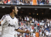 开云官方app入口-布克单骑救主，凯尔特人铁血防守锁死广东—一场定义冠军底蕴的攻防博弈