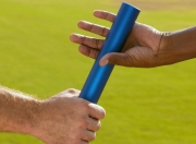 开云体育中国-逆袭之路，红牛二队绝地翻盘索伯，佩雷兹高光表现点燃赛场