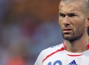 开云体育直播-石宇奇刷新纪录映照羽球新篇，法国队完胜中国队揭示挑战之路