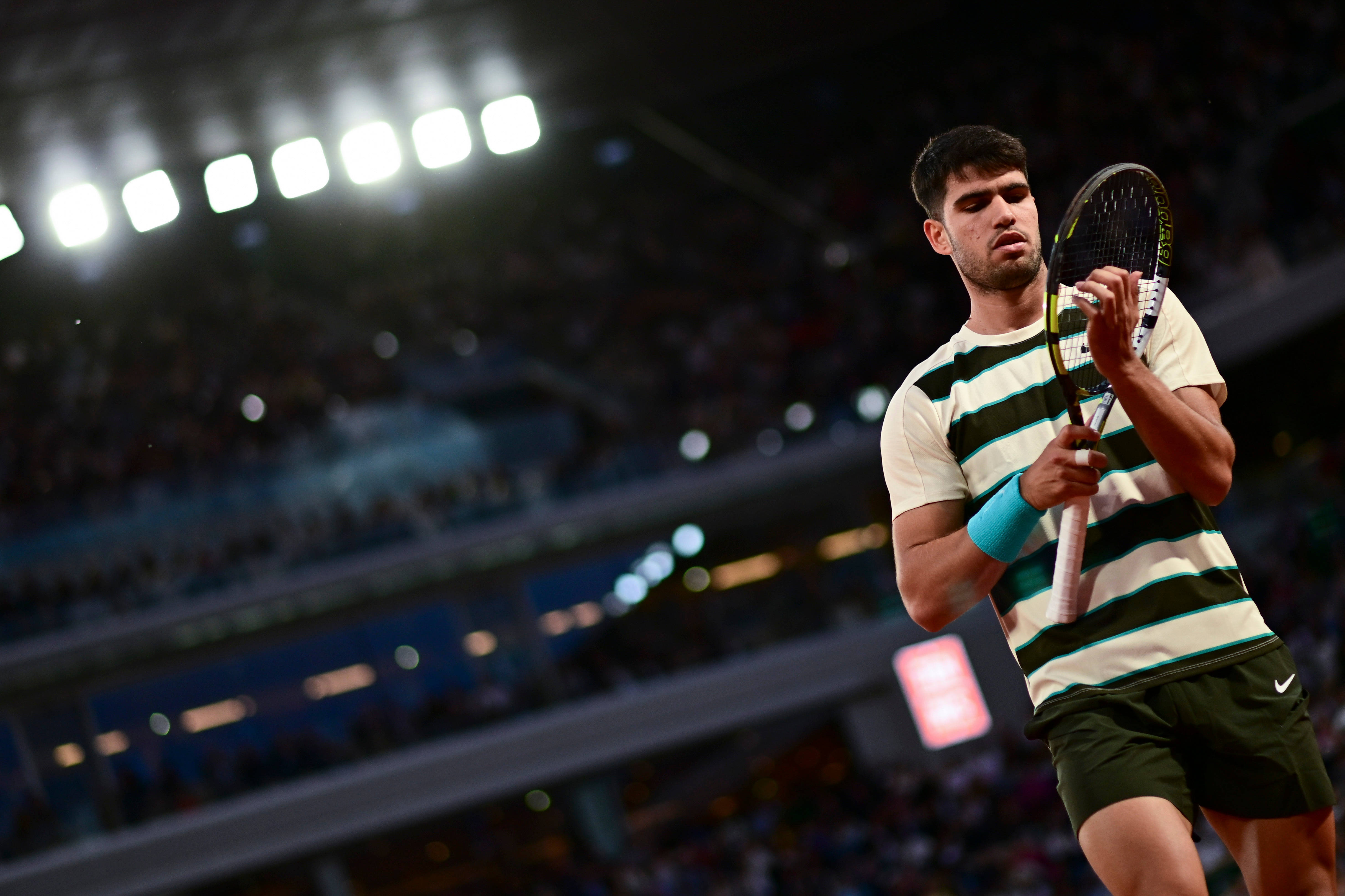 德国网球队险胜西班牙网球队，阿尔卡拉斯统治全场的简单介绍