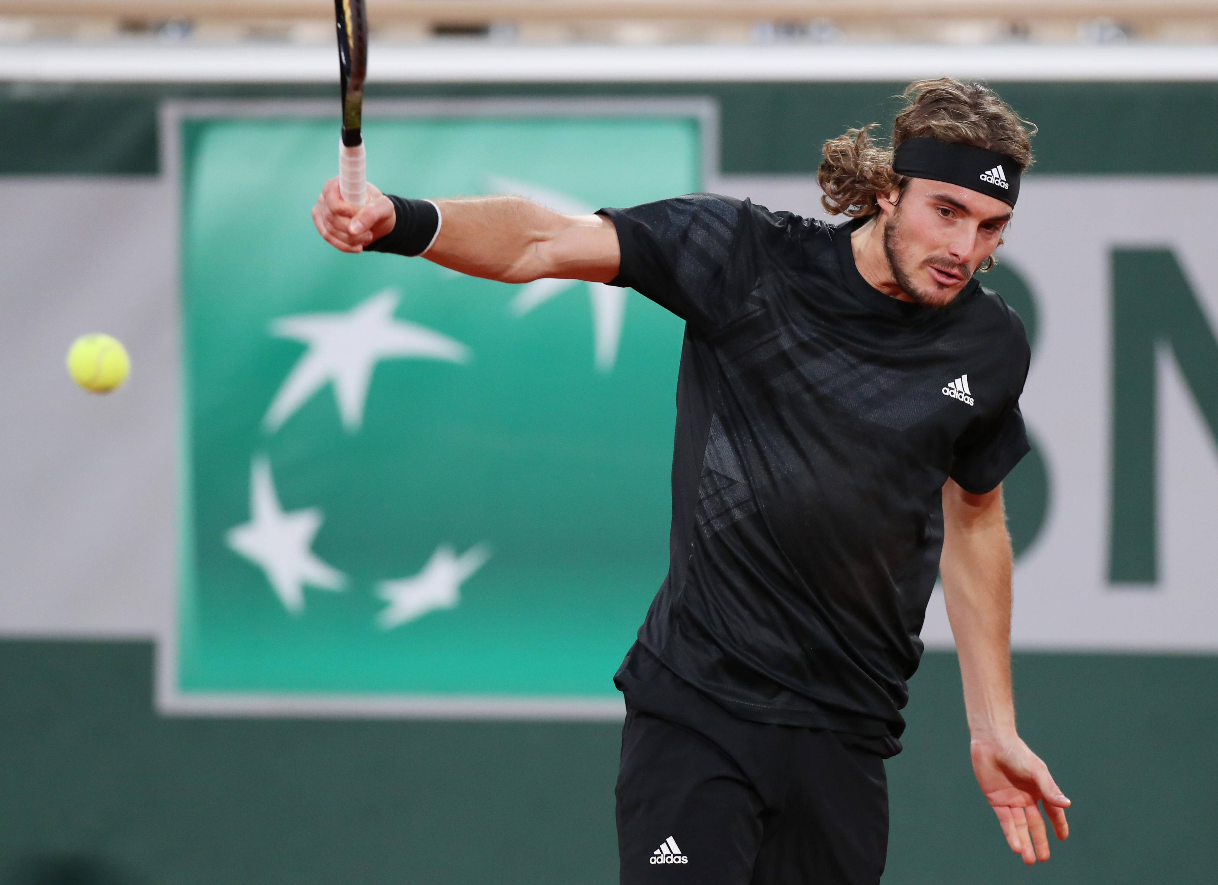 世界网球队绝杀意大利网球队，西西帕斯高光表现的简单介绍