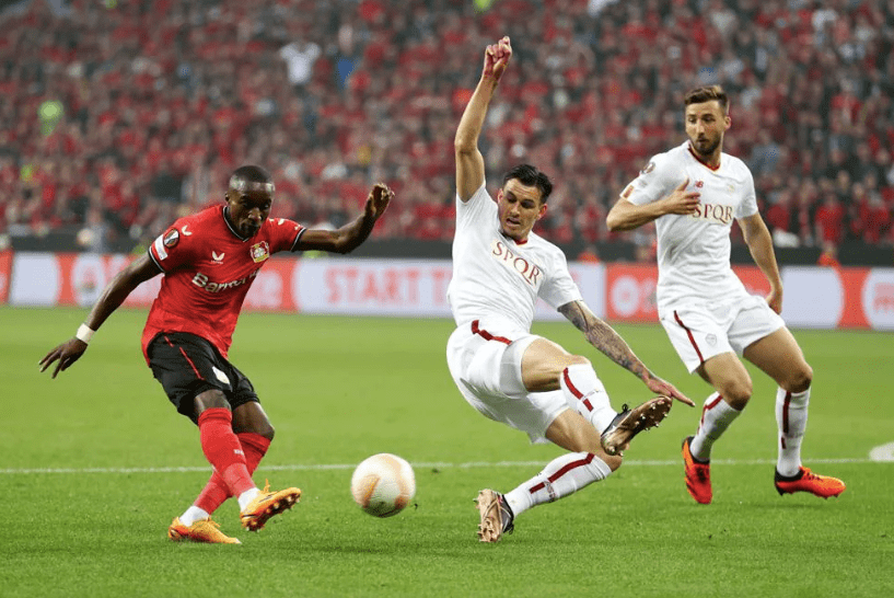 关于勒沃库森逆转丹麦，阿奎罗送出助攻的信息