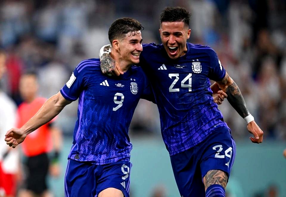 包含克罗托内前锋梅开二度,助球队逆转的词条 包含克罗托内前锋梅开二度,助球队逆转的词条