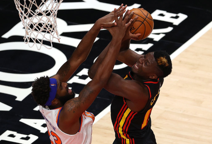 关于赫尔城客场一球小胜，强势追赶晋级之路的信息