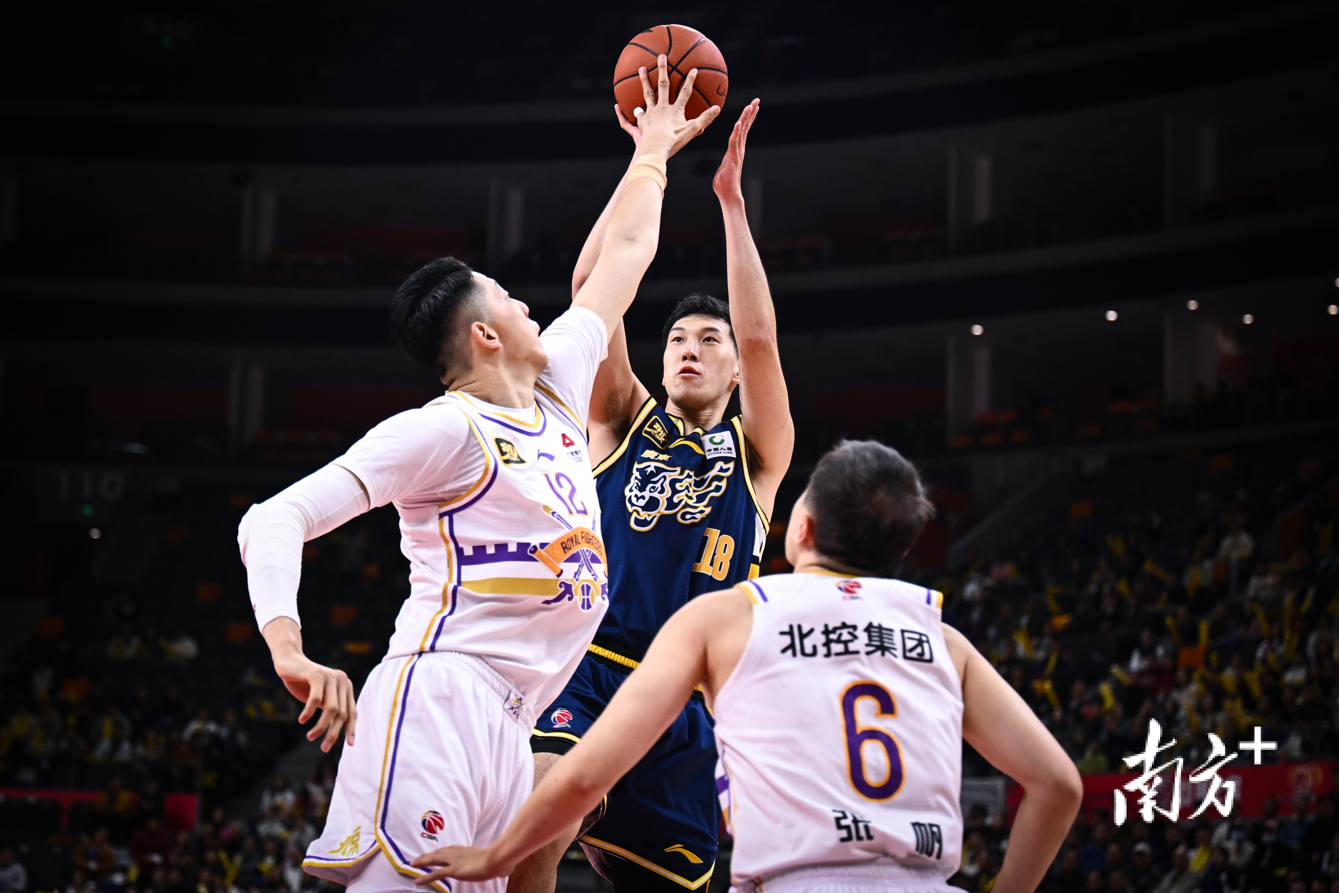 广州队客场狂胜,豪取联赛第二 广州队客场狂胜,豪取联赛第二