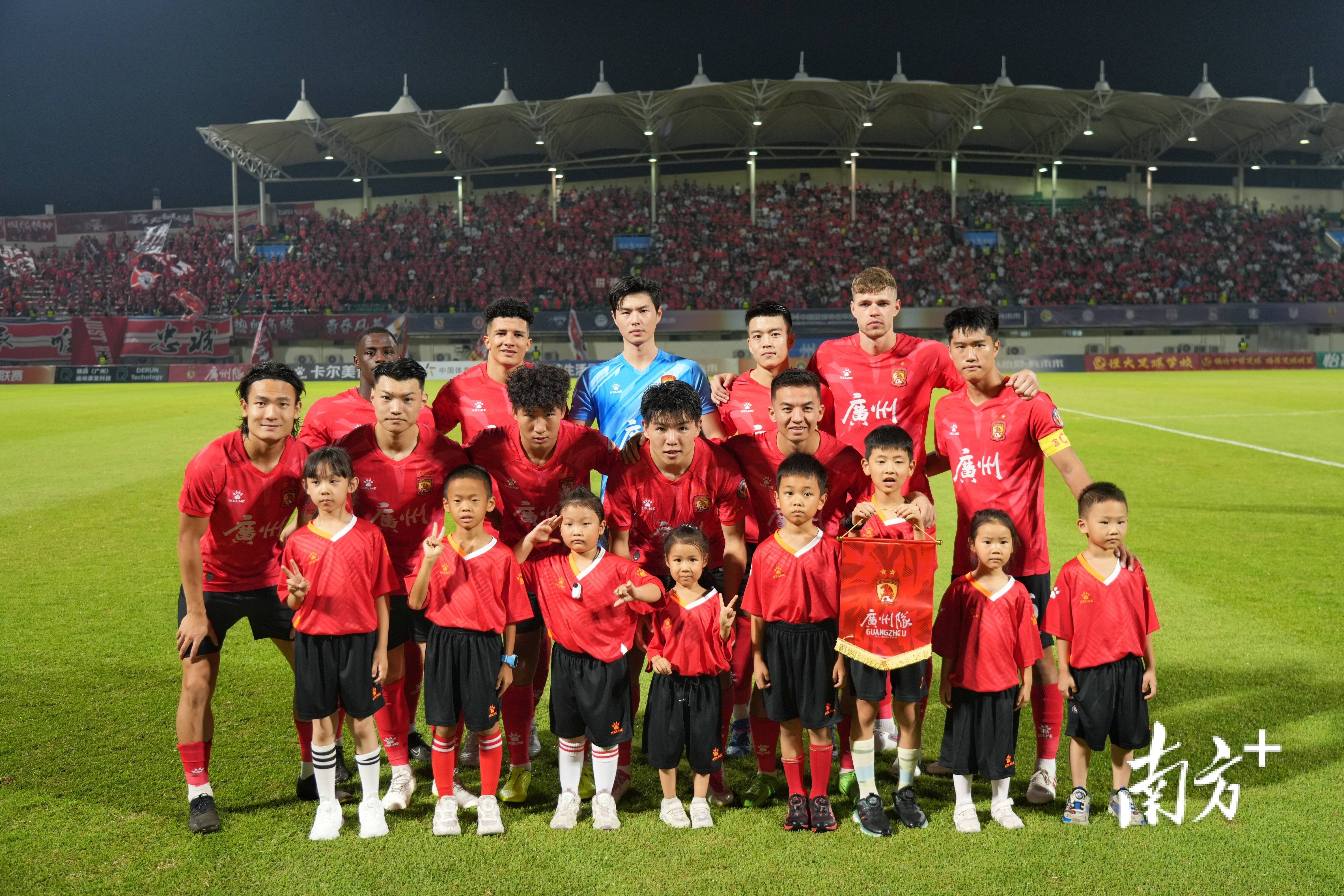 广州队客场狂胜,豪取联赛第二 广州队客场狂胜,豪取联赛第二