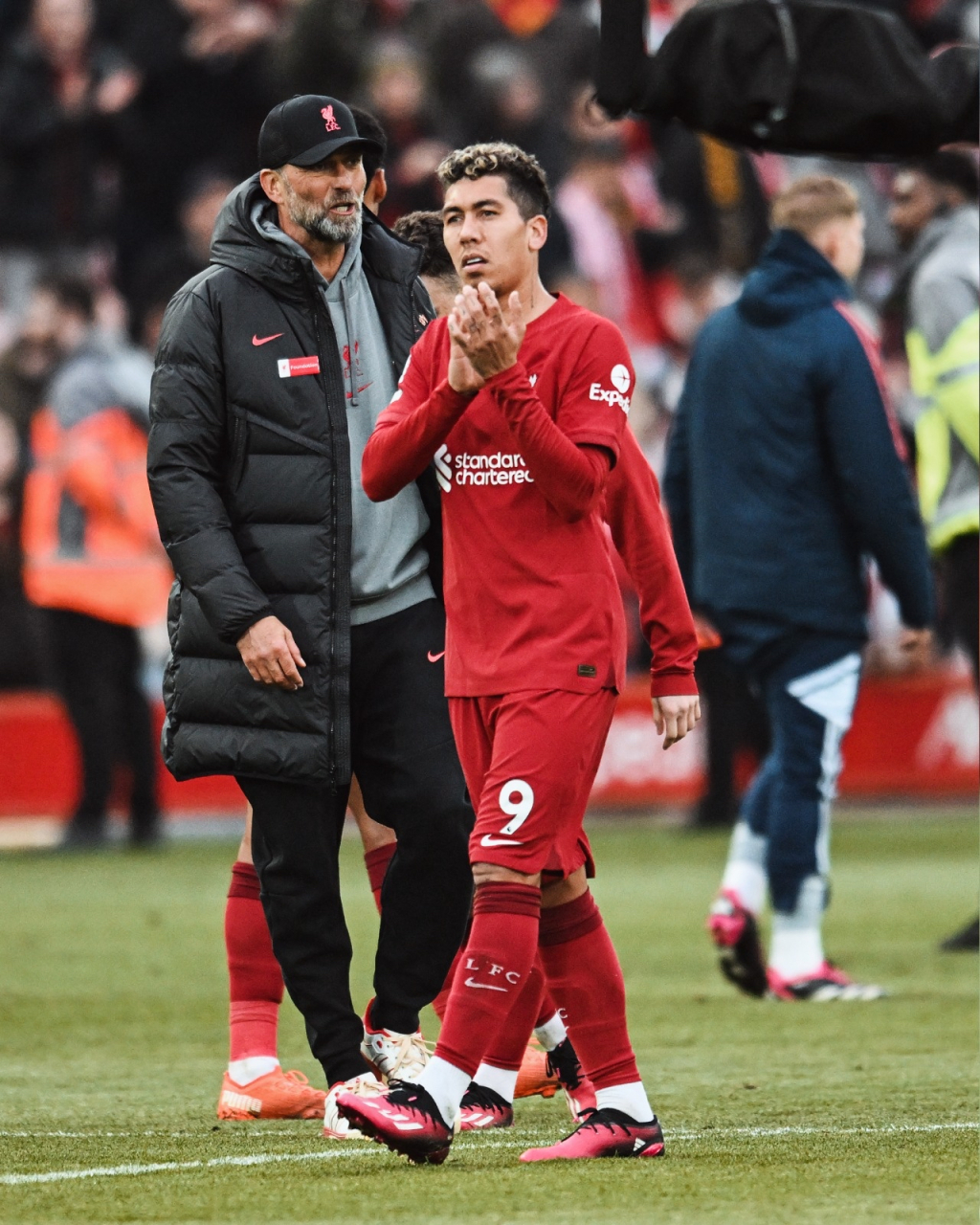 菲尔米诺荣膺MVP,助利物浦夺冠 菲尔米诺荣膺MVP,助利物浦夺冠