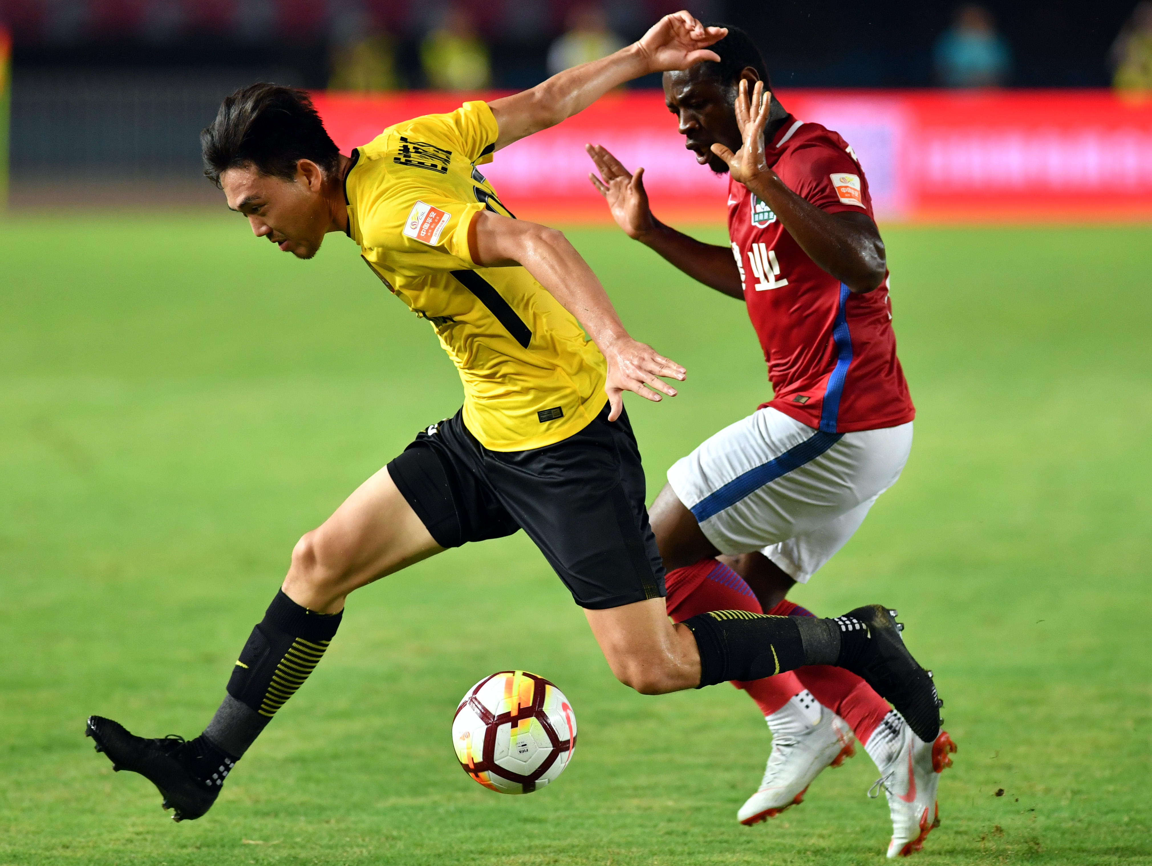 上海绿地淘宝在主场击败河南建业,取得胜利的简单介绍 上海绿地淘宝在主场击败河南建业,取得胜利的简单介绍