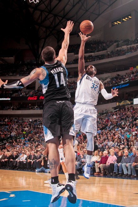 关于小牛强势击败灰熊,豪取两连胜的信息 关于小牛强势击败灰熊,豪取两连胜的信息