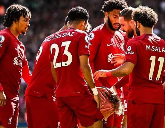 关于惊险的足球对决引发豪门之间争夺的信息 关于惊险的足球对决引发豪门之间争夺的信息