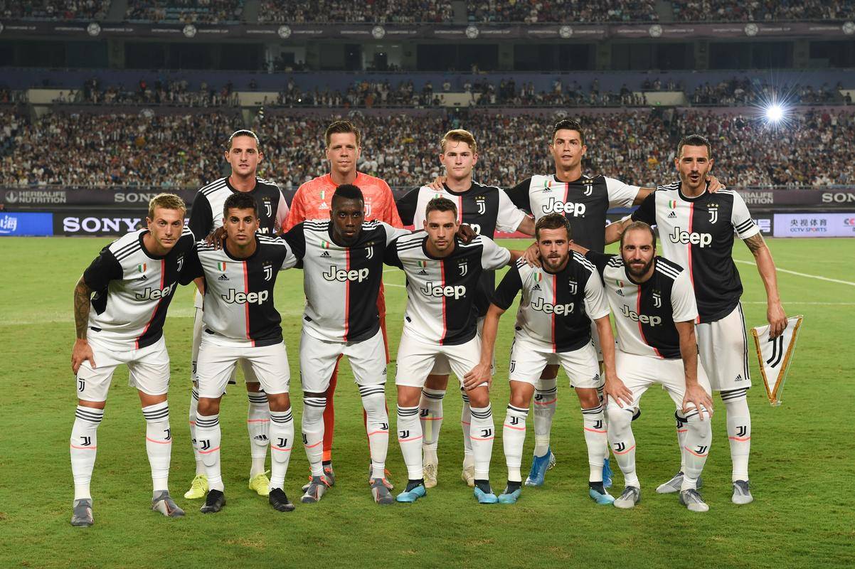 包含尤文图斯客场逆转,晋级下一轮欧冠赛事的词条 包含尤文图斯客场逆转,晋级下一轮欧冠赛事的词条