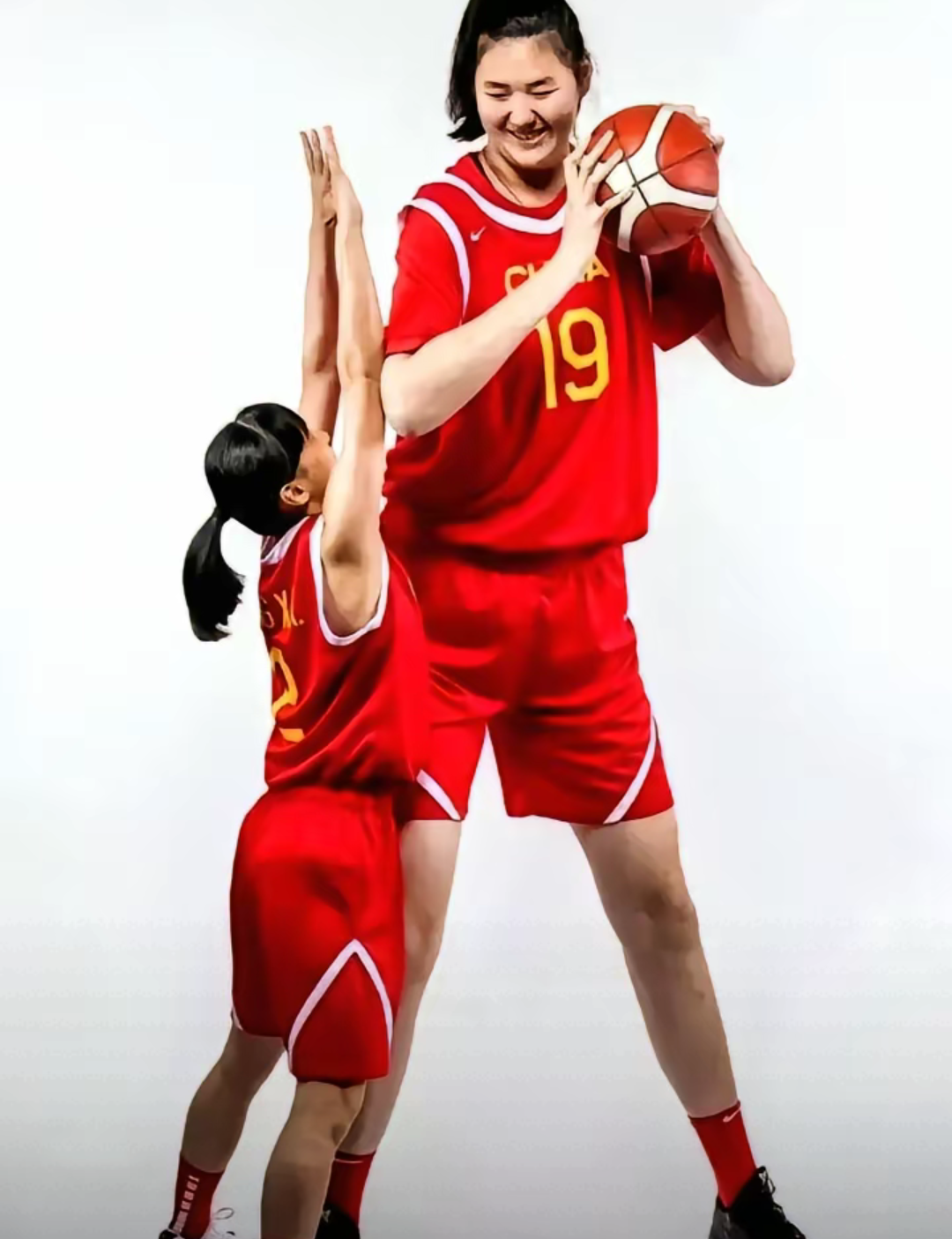 奥运传奇篮球赛场上的不朽传奇故事