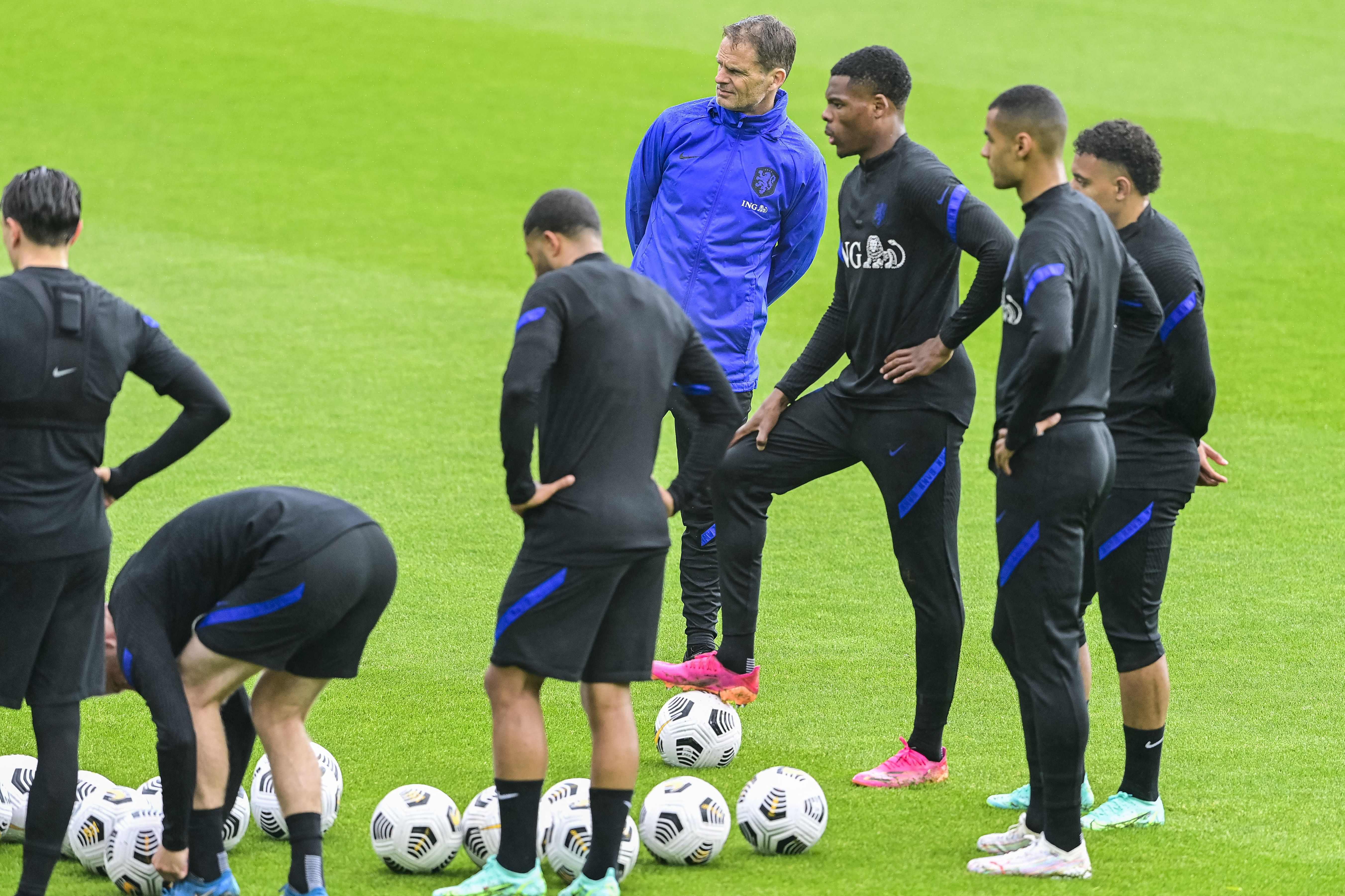 荷兰国家队全力备战国际赛事 荷兰国家队全力备战国际赛事