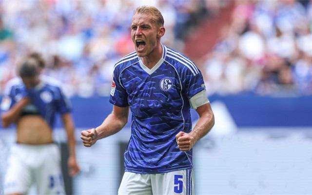 包含沙尔克再度失利，成绩继续不佳的词条