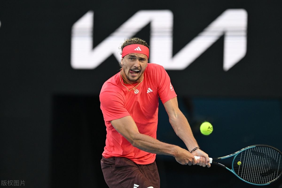 年终总决赛绝杀澳网,兹维列夫点燃赛场 年终总决赛绝杀澳网,兹维列夫点燃赛场