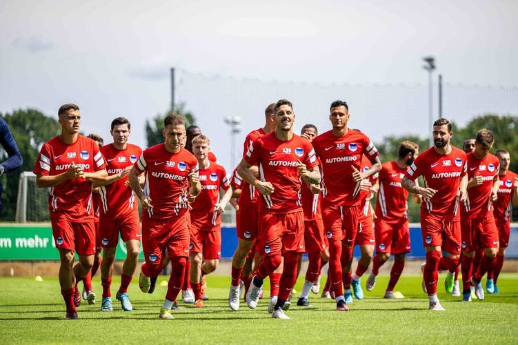 柏林赫塔主场胜强敌,实现三连胜的简单介绍 柏林赫塔主场胜强敌,实现三连胜的简单介绍