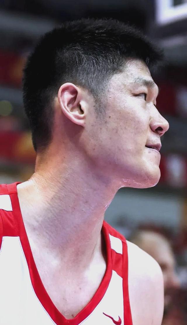 山东队绝杀爵士,胡金秋刷新纪录 山东队绝杀爵士,胡金秋刷新纪录