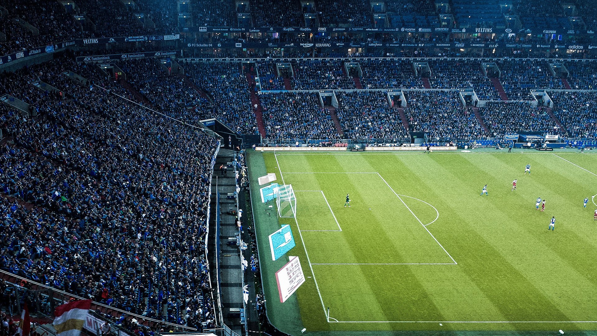 全面压制!德国战车碾过乌拉圭,德甲争冠战焦点战启示录