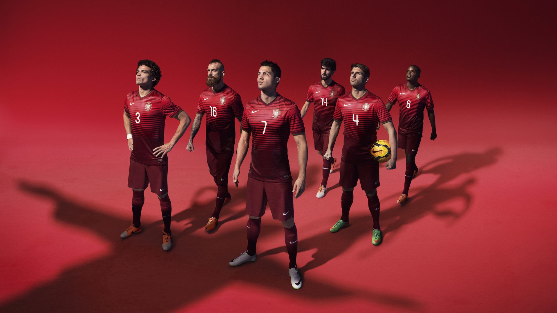 里昂铁骑冲垮银河战舰，托尼·克罗斯化身关键先生导演逆转史诗